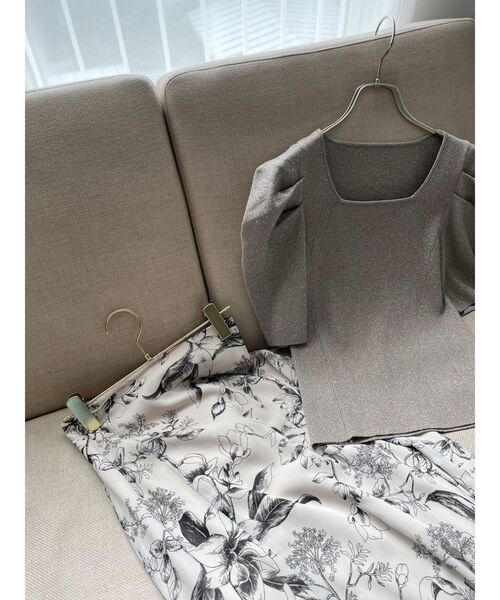 LAGUNAMOON(ラグナムーン)の「タックスリーブラメニットプルオーバー(ニット/セーター・レディース・モカ/ライトグリーン/アイボリー/ベージュ・FREE)」の12枚目の写真