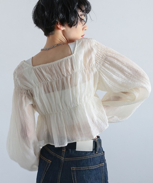 PAGEBOY(ページボーイ)の「シャーリングミニ2WAYブラウス(シャツ/ブラウス・レディース・ブラック/オフホワイト/ブルー/クリーム・FREE)」の5枚目の写真