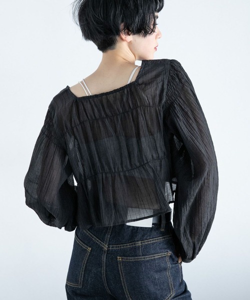 PAGEBOY(ページボーイ)の「シャーリングミニ2WAYブラウス(シャツ/ブラウス・レディース・ブラック/オフホワイト/ブルー/クリーム・FREE)」の16枚目の写真