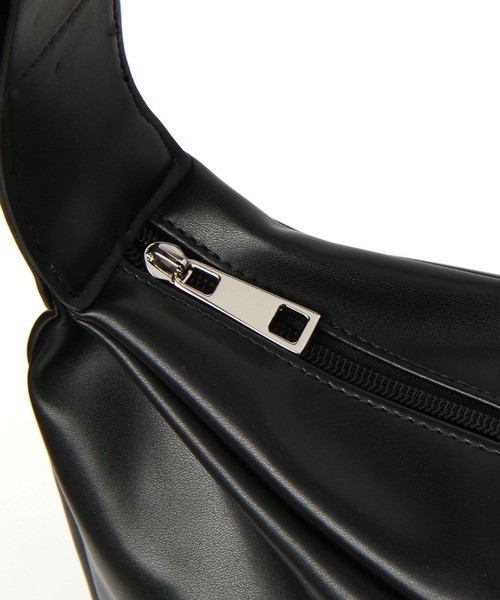 LEPSIM（レプシィム）の「フェイクレザー横長ショルダーBAG　704832（ショルダーバッグ・レディース・ダークブラウン/アイボリー/ブラック・ONE SIZE）」の12枚目の写真