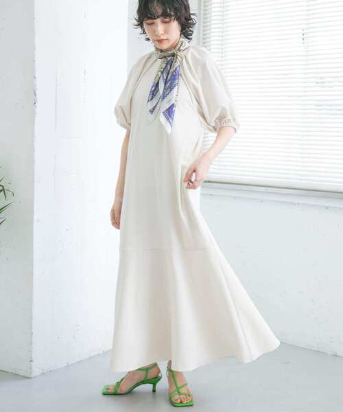 KBF（ケイビーエフ）の「タックバルーンスリーブワンピース（ワンピース・レディース・ブラック/アイボリー/イエロー系その他・ONE）」の22枚目の写真