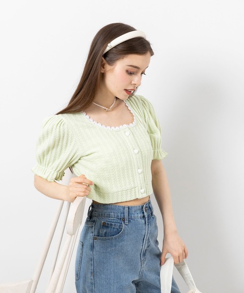 DearMyLoveRose（ディアマイラブローズ）の「ハートボタンクロップドリブカーディガントップス（Tシャツ/カットソー・レディース・ブラック/ベビーピンク/ブルー/ホワイト/ライトグリーン/イエロー/ラベンダー・MEDIUM/X-LARGE/LARGE/XX-LARGE）」の3枚目の写真