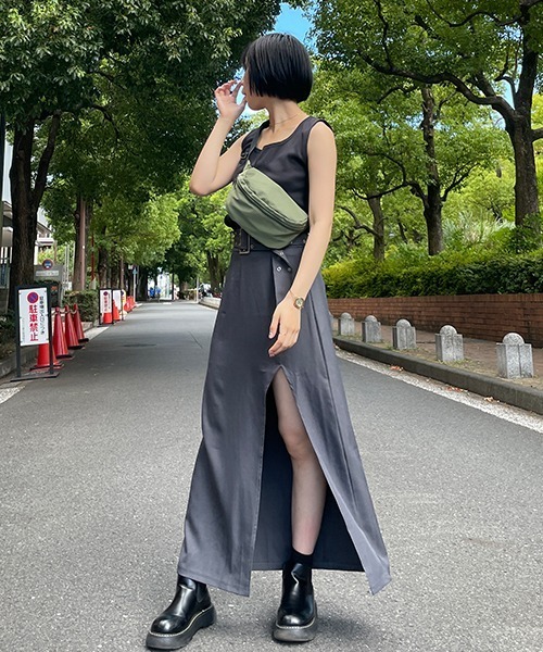 SEN TOKYO(セントーキョー)の「シーズンレスで持てる。ナイロンボディバッグ(ボディバッグ/ウエストポーチ・レディース・グリーン/アイボリー/ブラック・FREE)」の4枚目の写真