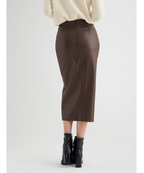 LADY LIKE(レディライク)の「フロントスリット入りフェイクレザースカート(スカート・レディース・ブラック/ブラウン/アイボリー/ベージュ・L/M/S)」の17枚目の写真