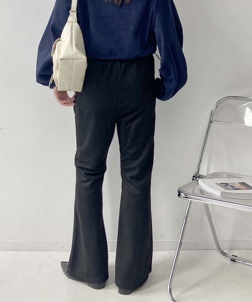 AS KNOW AS plus（アズノゥアズプラス）の「☆センターライン シームストレッチフレアパンツ（スラックス・レディース・ブラック/カーキ/ライトベージュ/チャコールグレー/ブラウン・FREE）」の12枚目の写真
