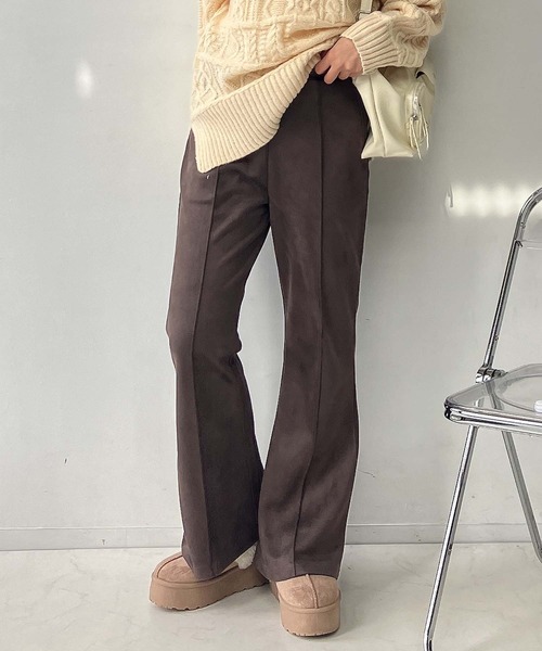 AS KNOW AS plus（アズノゥアズプラス）の「☆センターライン シームストレッチフレアパンツ（スラックス・レディース・ブラック/カーキ/ライトベージュ/チャコールグレー/ブラウン・FREE）」の17枚目の写真