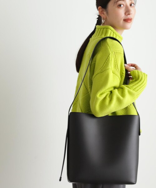 N.（N. Natural Beauty Basic）（エヌエヌナチュラルビューティーベーシック）の「ワンハンドルトートバッグ（ビジネスバッグ・レディース・ホワイト/ブラック・ﾌﾘ-）」の4枚目の写真