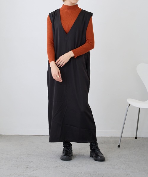 tolene(トレネ)の「Vネックロング丈ワンピース(ワンピース・レディース・ブラック・FREE)」の1枚目の写真