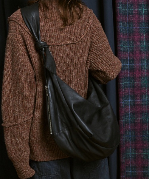 MAISON SPECIAL メゾンスペシャル 完売レザーショルダーバナナバッグ UNISEX》Leather Shoulder “BANANA” Bag/レザーショルダーバナナバッグ
