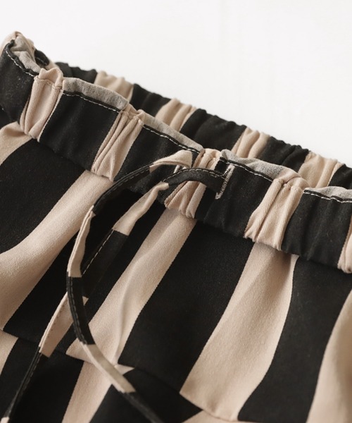 antiqua（アンティカ）の「ストライプ柄パネルスカート（スカート・キッズ・ブラック・120/130/140/150/160）」の5枚目の写真