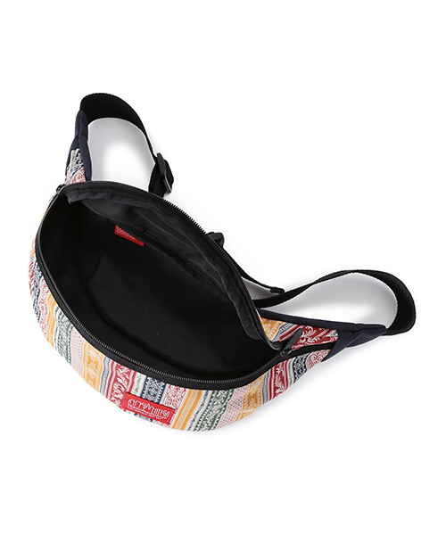 Manhattan Portage（マンハッタンポーテージ）の「●Manhattan Portage×BEAMS BOY / 別注“1100” LIBERTY 15FW（ボディバッグ/ウエストポーチ・レディース・ホワイト系その他/ブルー系その他・ONE SIZE）」の5枚目の写真