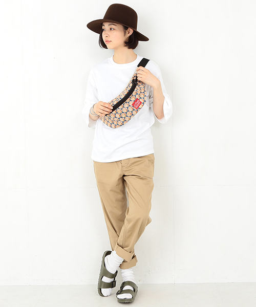 Manhattan Portage（マンハッタンポーテージ）の「●Manhattan Portage×BEAMS BOY / 別注“1100” LIBERTY 15FW（ボディバッグ/ウエストポーチ・レディース・ホワイト系その他/ブルー系その他・ONE SIZE）」の6枚目の写真
