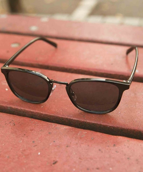 GGD SELECT(ジージーディー セレクト)の「5044ファッショングラス(サングラス・レディース・オレンジ/ブルー/ブラック/グレー/ライトブラック・FREE)」の1枚目の写真