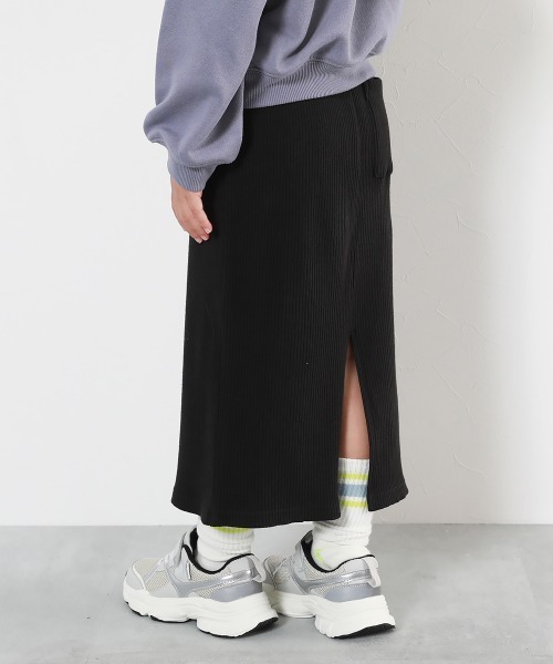 devirock（デビロック）の「リブスリットスカート（スカート・キッズ・ピンク系6/エメラルド/ブラック/グレー系1/パープル系5・130cm/140cm/100cm/160cm/110cm/150cm/120cm）」の2枚目の写真