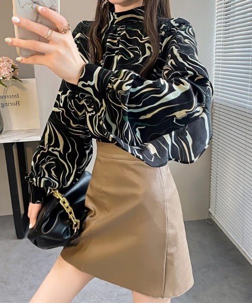 COCOMOMO（ココモモ）の「フリルスリーブハイネックブラウス（シャツ/ブラウス・レディース・ブラウン系その他/グレー系その他/ベージュ系その他/グレー系その他2/グリーン系その他/グリーン系その他2/ホワイト系その他2/ブラック系その他/ブラック系その他2/ホワイト系その他・FREE）」の4枚目の写真