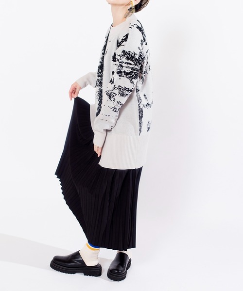 OSMOSIS（オズモーシス）の「プリーツ切替ニットワンピース（ワンピース・レディース・ライトグレー/ダークグレー/ブラック・ONE SIZE）」の5枚目の写真