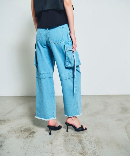 GRACE CONTINENTAL（グレースコンチネンタル）の「コクーンデニムカーゴパンツ（デニムパンツ・レディース・ピンク/グレー/ブルー・36/38）」の14枚目の写真