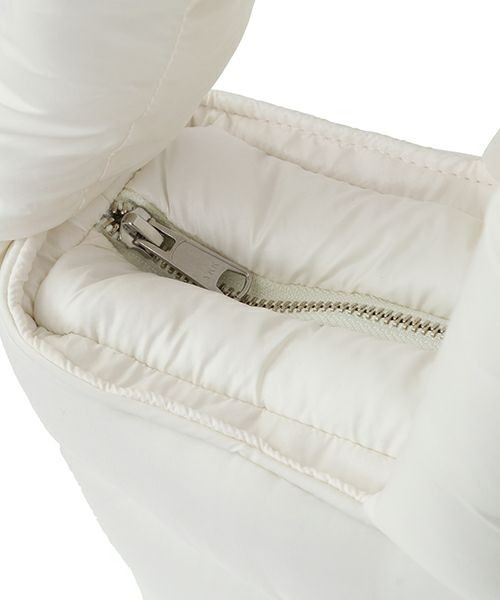 Candy Stripper（キャンディストリッパー）の「CND QUILTING SHOULDER バッグ（ショルダーバッグ・レディース・オフホワイト/ブラック・FREE）」の11枚目の写真