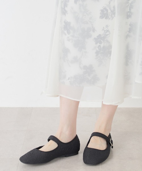 Honeys（ハニーズ）の「ベルト付フラットシューズ（パンプス・レディース・ブラック系その他/ブラック/シルバー・23.0/24.0/22.5/23.5/24.5/25.0）」の4枚目の写真