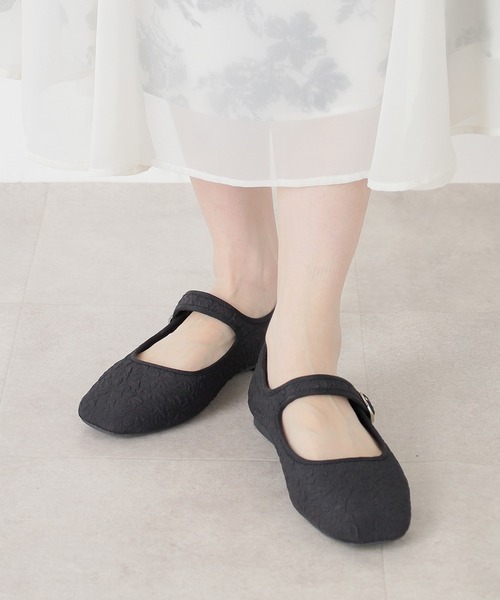 Honeys（ハニーズ）の「ベルト付フラットシューズ（パンプス・レディース・ブラック系その他/ブラック/シルバー・23.0/24.0/22.5/23.5/24.5/25.0）」の5枚目の写真