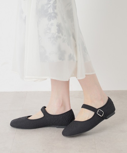 Honeys（ハニーズ）の「ベルト付フラットシューズ（パンプス・レディース・ブラック系その他/ブラック/シルバー・23.0/24.0/22.5/23.5/24.5/25.0）」の6枚目の写真