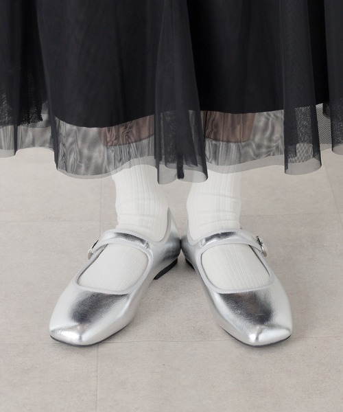 Honeys（ハニーズ）の「ベルト付フラットシューズ（パンプス・レディース・ブラック系その他/ブラック/シルバー・23.0/24.0/22.5/23.5/24.5/25.0）」の16枚目の写真