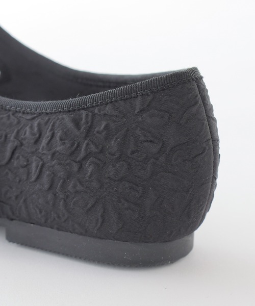 Honeys（ハニーズ）の「ベルト付フラットシューズ（パンプス・レディース・ブラック系その他/ブラック/シルバー・23.0/24.0/22.5/23.5/24.5/25.0）」の12枚目の写真