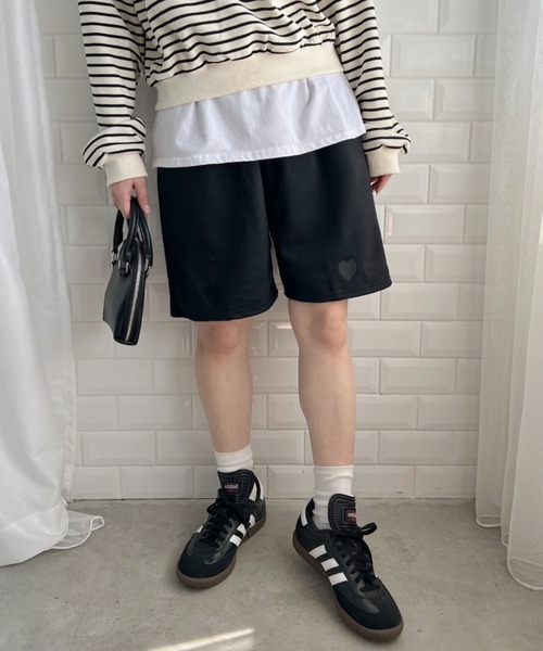 √nuage(ルートニュアージュ)の「ハート刺繍スウェットショートパンツ(スウェットパンツ・レディース・グレー/ブラック/ライトブルー・FREE)」の1枚目の写真