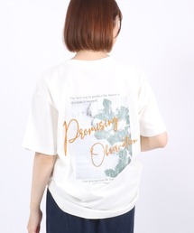 Salong hameu（サロン ハミュー）の「ビッグシルエット レタリングロゴバックプリント刺繍半袖Tシャツ レディース（Tシャツ/カットソー）」