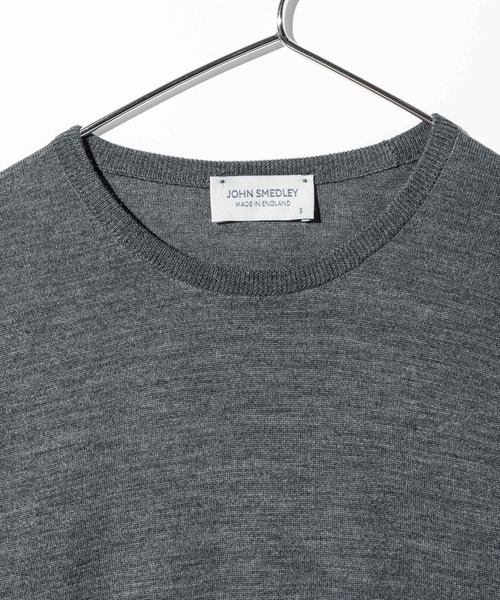 JOHN SMEDLEY（ジョンスメドレー）の「JOHN SMEDLEY LUNDY CLASSIC CREW NECK PULLOVER STANDARD FIT ジョンスメドレー ランディー 30ゲージ エクストラファイン メリノウール クルーネック ニット（ニット/セーター・メンズ・ブラック/シルバー/ネイビー系/チャコールグレー/グレー系1・MEDIUM/SMALL）」の7枚目の写真