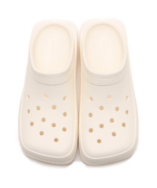 【関税込み】Crocs ホワイト Classic Blunt Toe クロッグ crocs(クロックス)の「crocs Classic Blunt Toe Clog