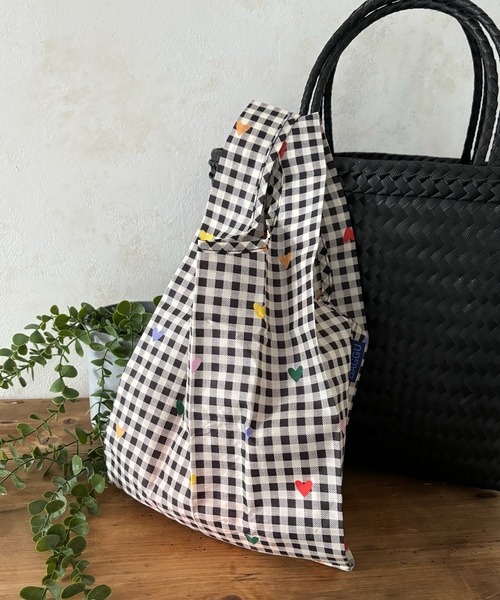 DouDou(ドゥドゥ)の「【BAGGU/バグゥ】24 BABY BAGGU(エコバッグ/サブバッグ・レディース・ブラック/グリーン/レッド/ネイビー・FREE)」の8枚目の写真