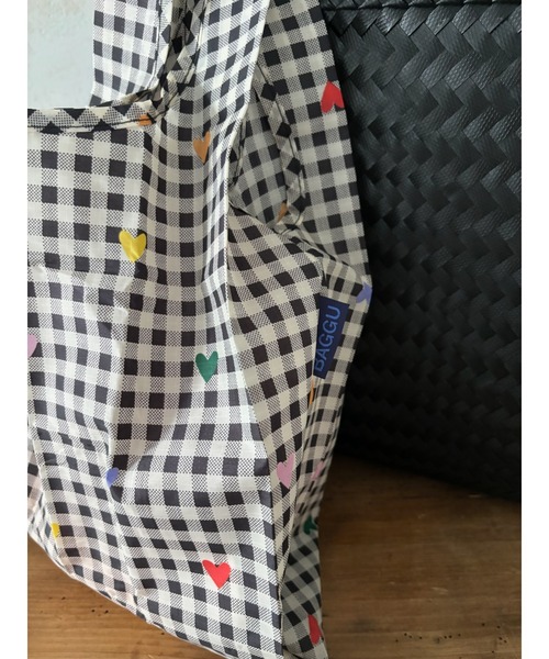 DouDou(ドゥドゥ)の「【BAGGU/バグゥ】24 BABY BAGGU(エコバッグ/サブバッグ・レディース・ブラック/グリーン/レッド/ネイビー・FREE)」の9枚目の写真