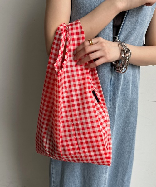 DouDou(ドゥドゥ)の「【BAGGU/バグゥ】24 BABY BAGGU(エコバッグ/サブバッグ・レディース・ブラック/グリーン/レッド/ネイビー・FREE)」の18枚目の写真
