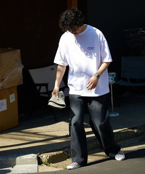 POLeR(ポーラー)の「限定展開 POLeR×FREAK'S STORE/ポーラー 別注 ビッグシルエット バックプリント クルーネックTシャツ(Tシャツ/カットソー・メンズ・ネイビー/アッシュグレー/スミクロ/グレイッシュベージュ/ホワイト・SMALL/LARGE/MEDIUM)」の17枚目の写真