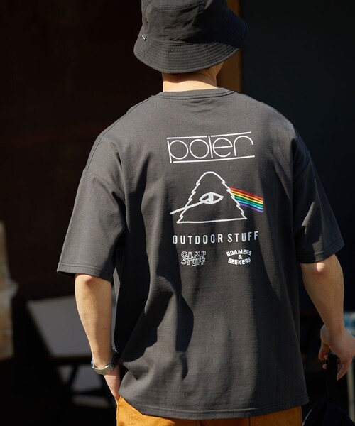 POLeR(ポーラー)の「限定展開 POLeR×FREAK'S STORE/ポーラー 別注 ビッグシルエット バックプリント クルーネックTシャツ(Tシャツ/カットソー・メンズ・ネイビー/アッシュグレー/スミクロ/グレイッシュベージュ/ホワイト・SMALL/LARGE/MEDIUM)」の2枚目の写真