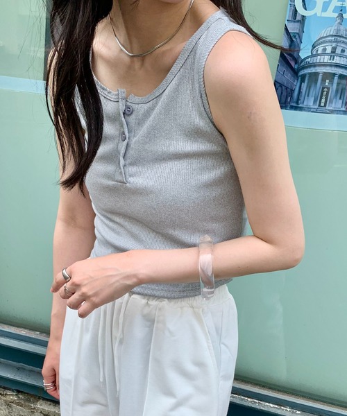 SHEPP(シープ)の「ヘンリーネック タンクトップ(タンクトップ・レディース・ホワイト/ブラック/グレー・L/M/S)」の14枚目の写真