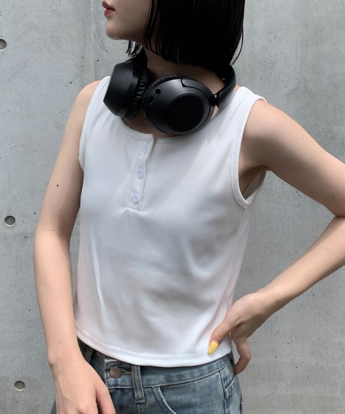 SHEPP(シープ)の「ヘンリーネック タンクトップ(タンクトップ・レディース・ホワイト/ブラック/グレー・L/M/S)」の22枚目の写真