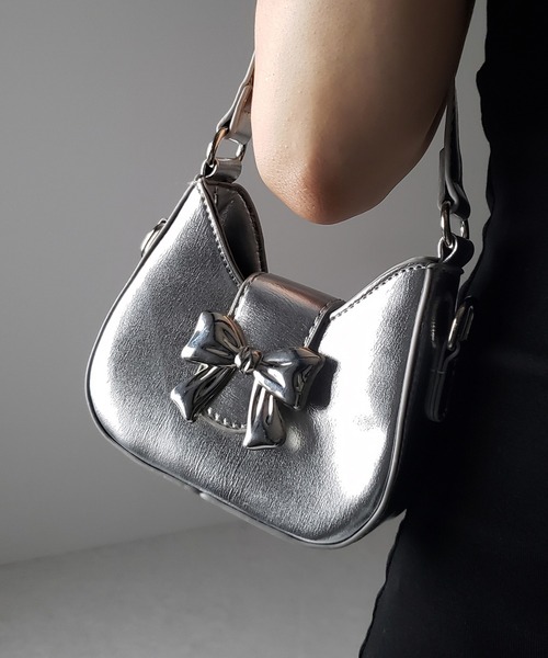 me+em select(ミームセレクト)の「※※【 2color 】バックルリボンミニショルダーチェーンバッグ / buckle ribbon mini shoulder chain bag(ショルダーバッグ・レディース・ブラック/シルバー・FREE)」の22枚目の写真