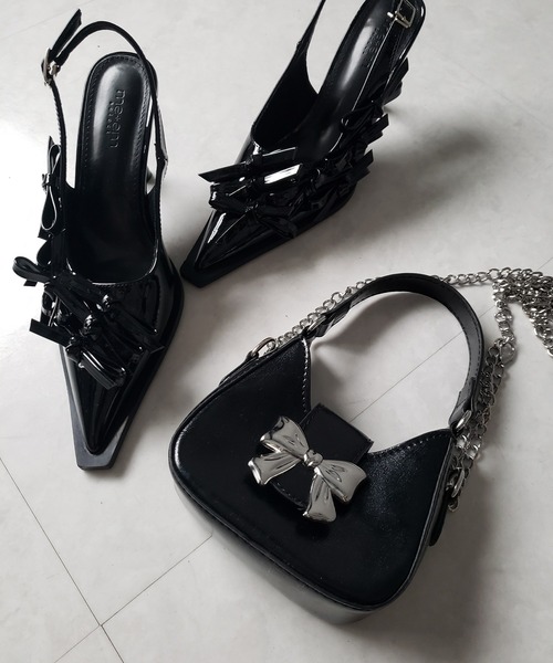 me+em select(ミームセレクト)の「※※【 2color 】バックルリボンミニショルダーチェーンバッグ / buckle ribbon mini shoulder chain bag(ショルダーバッグ・レディース・ブラック/シルバー・FREE)」の5枚目の写真