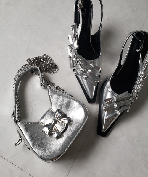 me+em select(ミームセレクト)の「※※【 2color 】バックルリボンミニショルダーチェーンバッグ / buckle ribbon mini shoulder chain bag(ショルダーバッグ・レディース・ブラック/シルバー・FREE)」の4枚目の写真