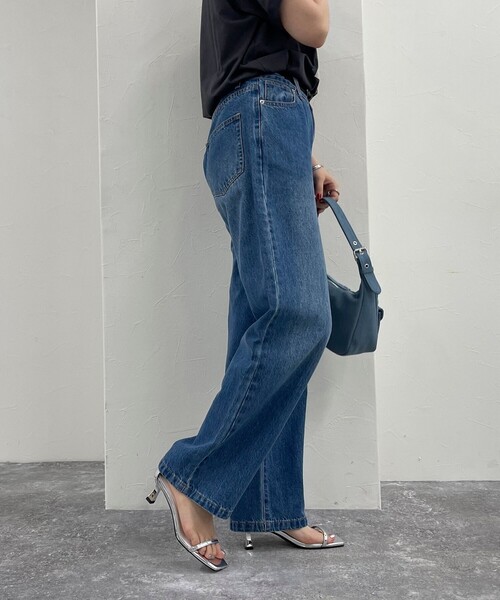 fredy emue（フレディエミュ）の「ストレートデニムパンツ（デニムパンツ・レディース・ブルー/サックスブルー/ブラック・36/38）」の4枚目の写真