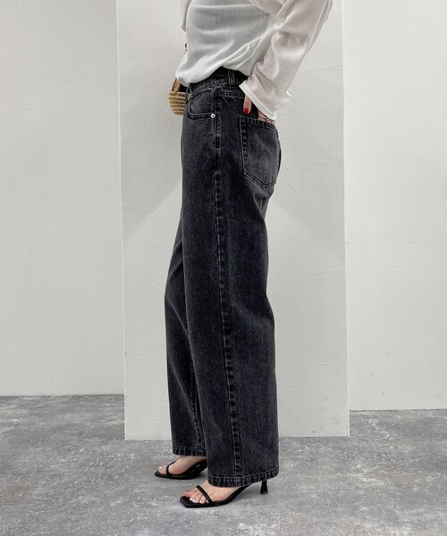 fredy emue（フレディエミュ）の「ストレートデニムパンツ（デニムパンツ・レディース・ブルー/サックスブルー/ブラック・36/38）」の21枚目の写真