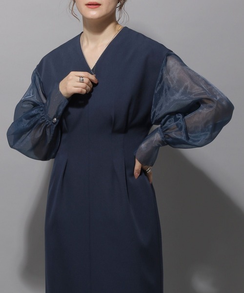新品✨ESCADA　シアードレスワンピース　大きめタック入り　ネイビー　32 新品✨ESCADA シアードレスワンピース 大きめタック入り