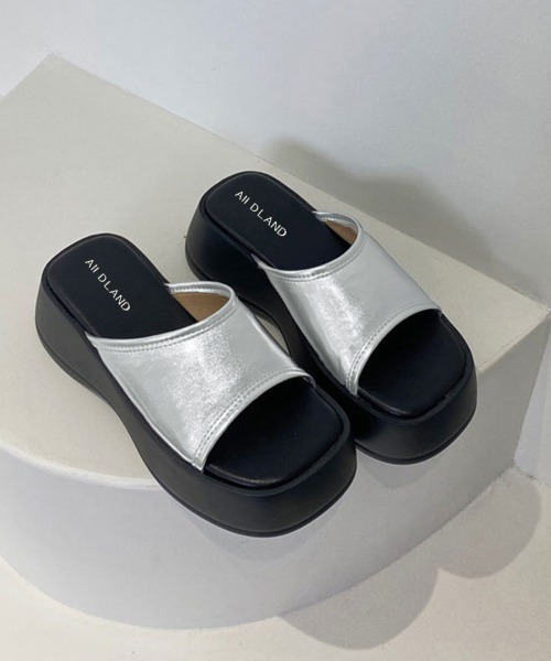 Miniministore(ミニミニストア)の「厚底サンダル ミュールサンダル 夏 美脚(サンダル・レディース・シルバー/ブラック/ホワイト・22.5cm/23.0cm/23.5cm/24.0cm/24.5cm/25.0cm)」の3枚目の写真