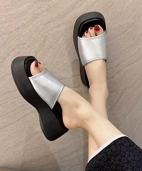 Miniministore(ミニミニストア)の「厚底サンダル ミュールサンダル 夏 美脚(サンダル・レディース・シルバー/ブラック/ホワイト・22.5cm/23.0cm/23.5cm/24.0cm/24.5cm/25.0cm)」の13枚目の写真