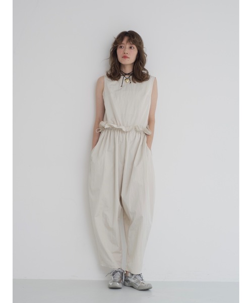 JUMELLE（ジュメロ）の「taffeta all in one（サロペット/オーバーオール・レディース・アイボリー/ブラック・MEDIUM）」の7枚目の写真