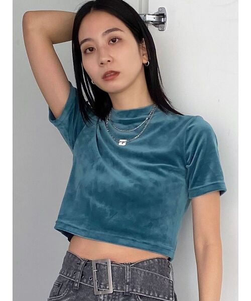 EMOELLE エモエレ♡完売！スクエアネックジレトップス　ブラック　極美品 セール】ハイネックベロアトップス（Tシャツ/カットソー