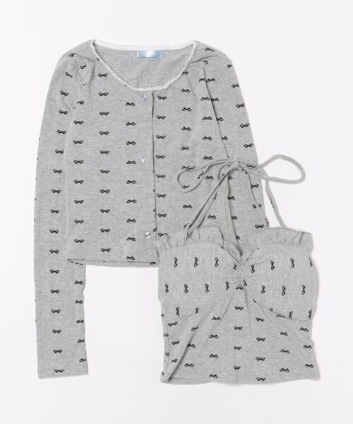 titty&Co. PETIT(ティティアンドコープティ)の「リボンプリントセットトップス(キャミソール・レディース・グレー/ホワイト・FREE)」の2枚目の写真