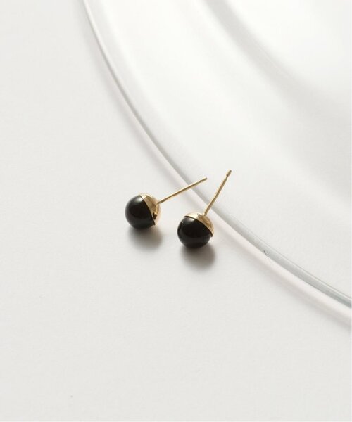 Lilas(リラ)の「オニキス6mmカップボールピアス K10(両耳)(ピアス(両耳用)・レディース・ゴールド・FREE)」の3枚目の写真